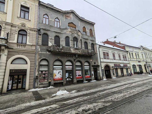 Eladó téglalakás, Miskolcon 80 M Ft, 5+2 szobás