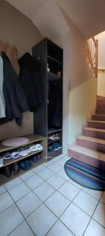 Eladó családi ház, Baracskán 98 M Ft, 6 szobás