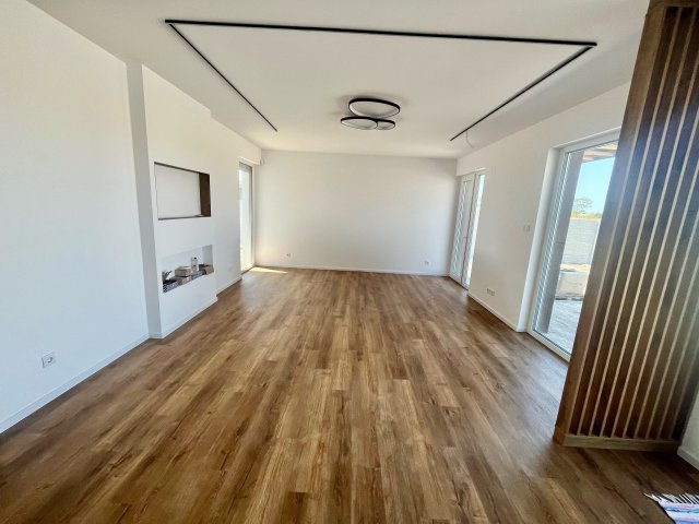 Eladó családi ház, Szegeden 123.99 M Ft, 4 szobás