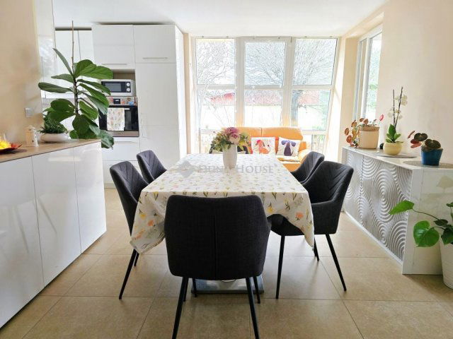 Eladó családi ház, Pellérden 109.9 M Ft, 5 szobás