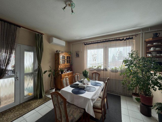 Eladó családi ház, Sármelléken 69.9 M Ft, 4 szobás