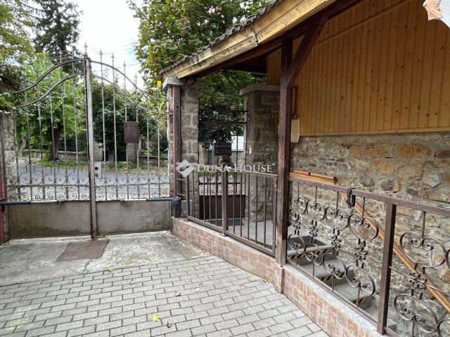 Eladó családi ház, Keszthelyen 115 M Ft, 4 szobás