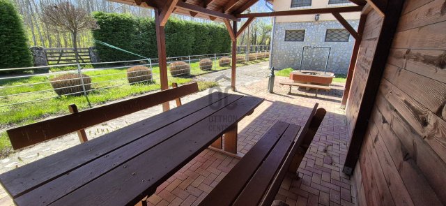 Eladó nyaraló, Tiszacsegén 82 M Ft, 3 szobás