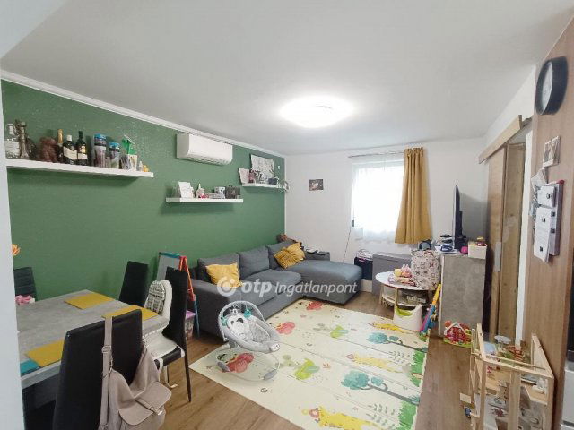 Eladó nyaraló, Szigethalmon 46.9 M Ft, 1+2 szobás