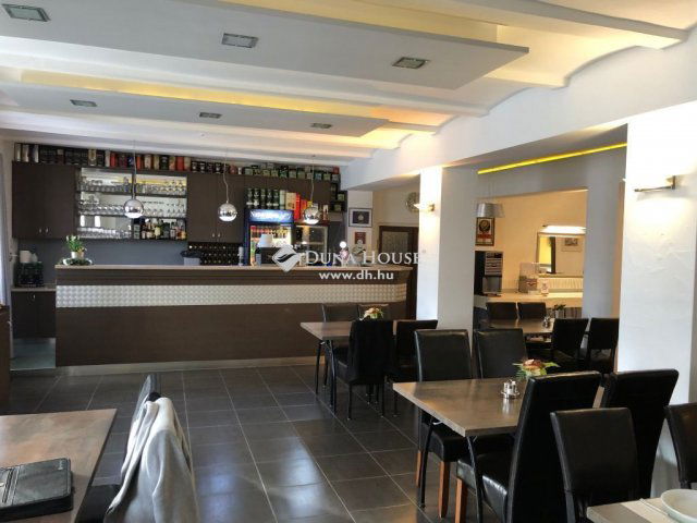 Eladó hotel, Tolnán 590 M Ft, 32 szobás / költözzbe.hu