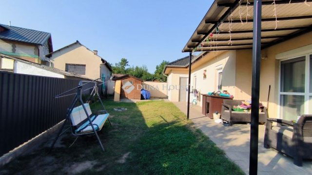 Eladó családi ház, Kerepesen 108.9 M Ft, 4 szobás