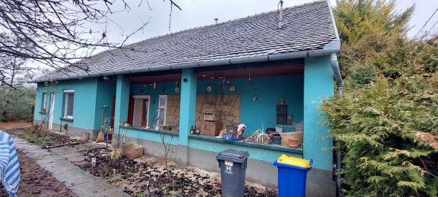 Eladó családi ház, Makádon 24 M Ft, 2 szobás