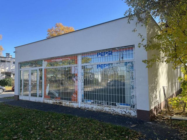 Eladó üzlethelyiség, Tatabányán, Jászai Mari utcában 42.9 M Ft