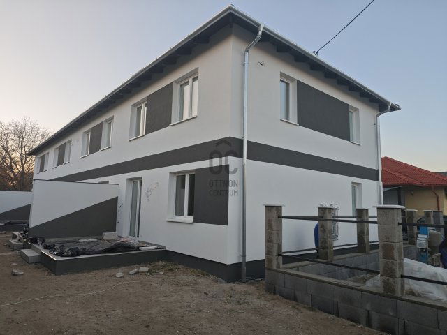 Eladó sorház, Szigetszentmártonban 73.9 M Ft, 5 szobás