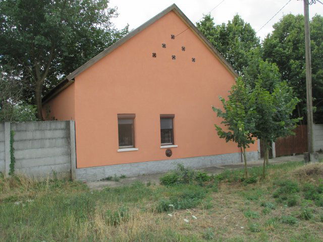 Eladó családi ház, Csorváson 9.9 M Ft, 2 szobás