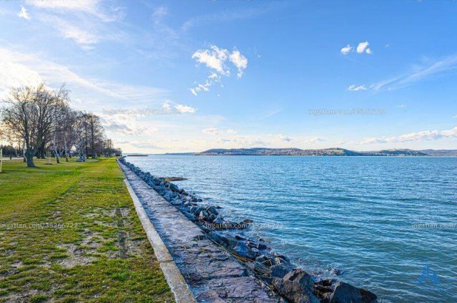 Eladó ikerház, Zamárdiban 79.9 M Ft, 4+1 szobás