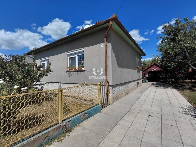 Eladó családi ház, Ózdon 18.9 M Ft, 3 szobás
