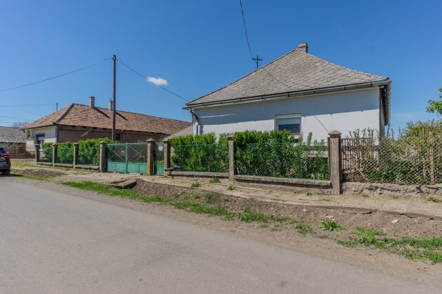 Eladó családi ház, Mezőzomboron 14.6 M Ft, 3 szobás