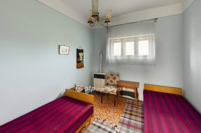 Eladó családi ház, Cereden 14.5 M Ft, 3+1 szobás