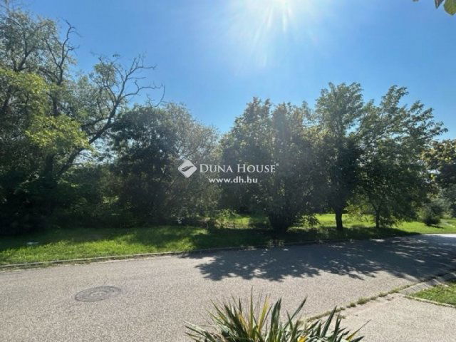 Eladó családi ház, Budapesten, XX. kerületben 35 M Ft, 2 szobás