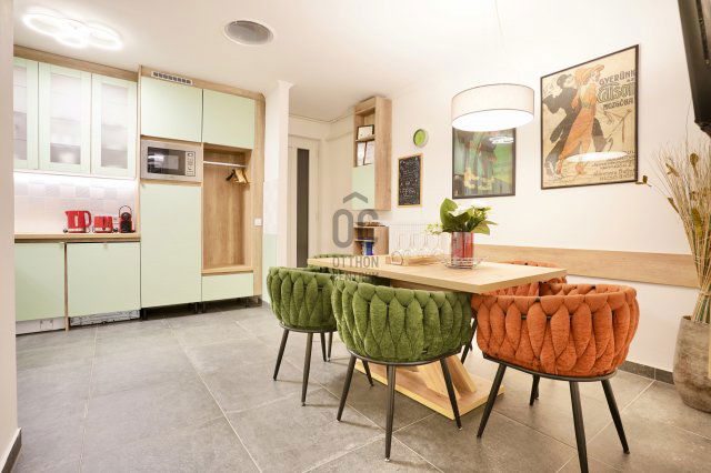 Eladó téglalakás, Budapesten, VI. kerületben 129.9 M Ft