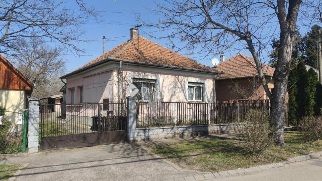 Eladó családi ház, Budapesten, XVII. kerületben 69.9 M Ft