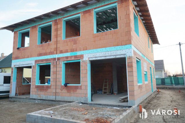 Eladó ikerház, Budapesten, XVIII. kerületben 119.9 M Ft, 4 szobás