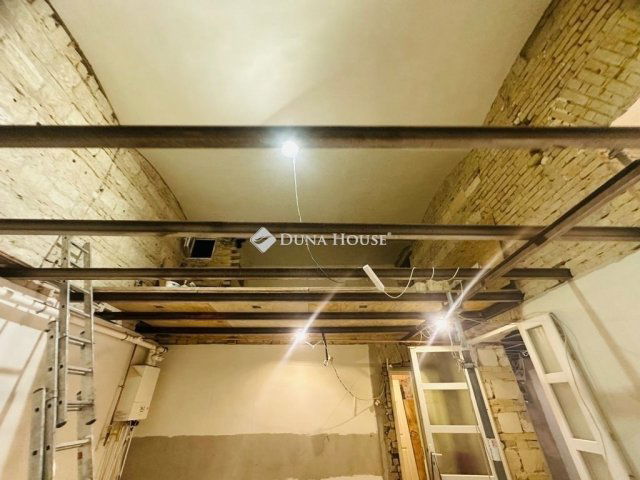 Eladó téglalakás, Budapesten, IX. kerületben 139 M Ft, 3 szobás