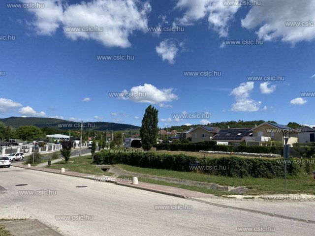 Eladó családi ház, Ürömön 110 M Ft, 1 szobás