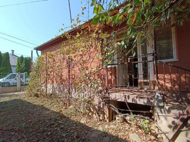 Eladó családi ház, Mándokon 10.5 M Ft, 2 szobás