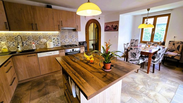 Eladó családi ház, Győrött, Bálint Mihály utcában 88 M Ft