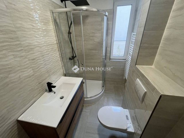 Kiadó téglalakás, albérlet, Dabason 250 E Ft / hó, 4 szobás