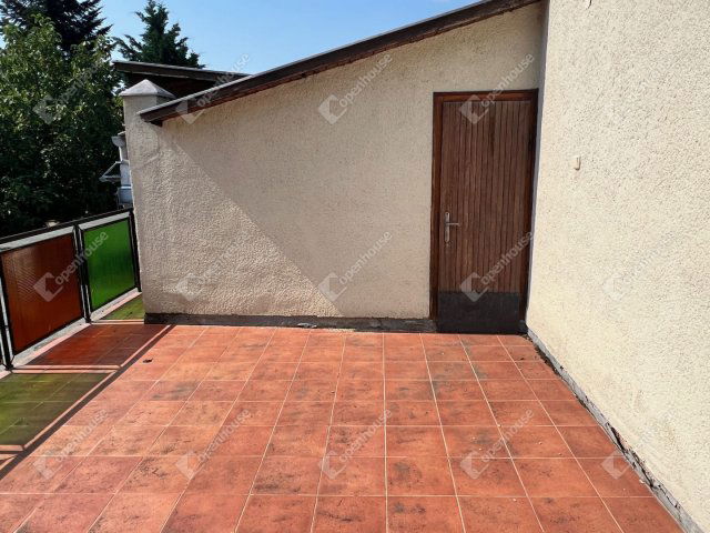 Eladó családi ház, Sopronban 89.9 M Ft, 5 szobás