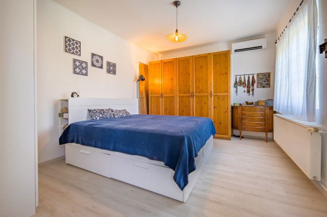 Eladó családi ház, Budapesten, XVI. kerületben, Emma utcában