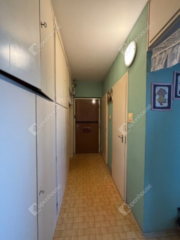 Eladó panellakás, Győrött 55 M Ft, 3 szobás