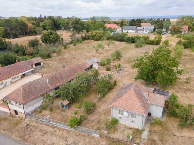 Eladó családi ház, Tereskén 20.9 M Ft, 3 szobás