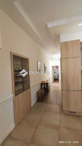 Kiadó téglalakás, albérlet, Kecskeméten 180 E Ft / hó