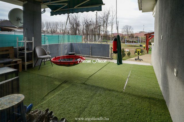 Eladó családi ház, Nyíregyházán 79.9 M Ft, 4+1 szobás