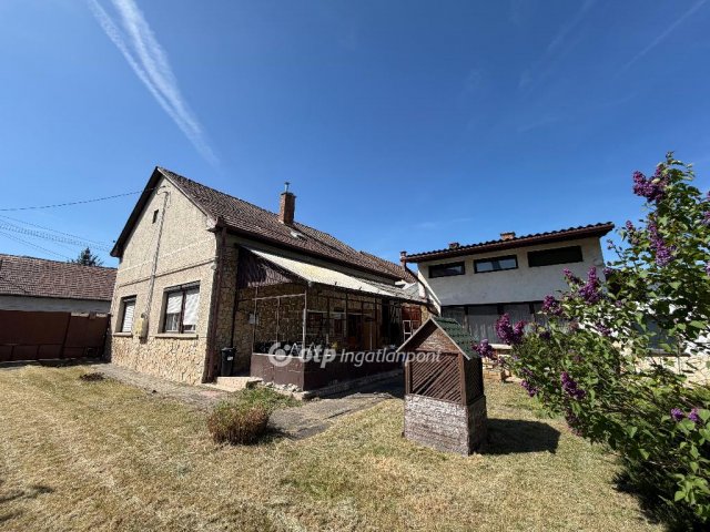 Eladó családi ház, Balassagyarmaton 48.9 M Ft, 2 szobás