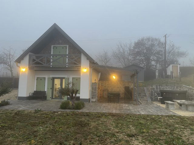 Eladó nyaraló, Balatonakaliban 109 M Ft, 4 szobás