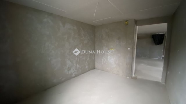 Eladó ikerház, Tápióbicskén 49.5 M Ft, 4 szobás