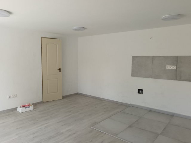 Eladó sorház, Tárnokon, Fő utcában 38.5 M Ft, 3 szobás