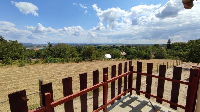 Eladó nyaraló, Tatán 15.99 M Ft, 2+2 szobás