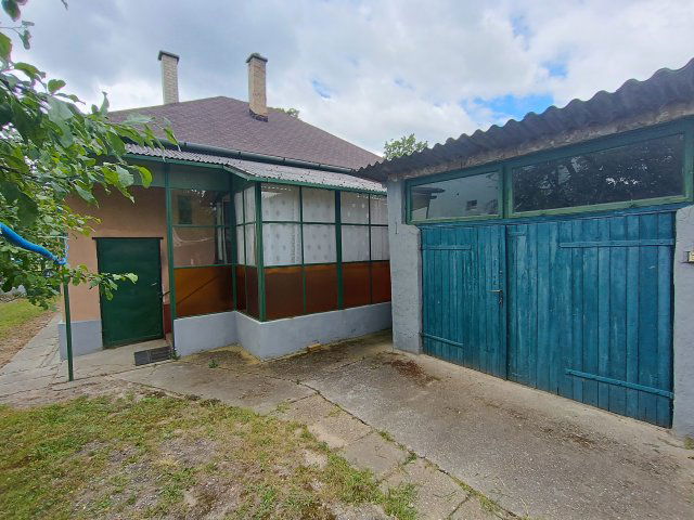 Eladó családi ház, Székesfehérvárott 55 M Ft, 2 szobás