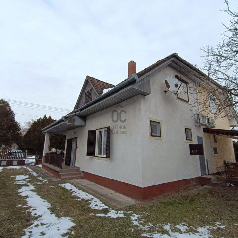 Eladó nyaraló, Balatonfenyvesen 74.9 M Ft, 4 szobás