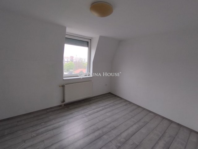 Eladó téglalakás, Tatabányán, Óvoda soron 54.99 M Ft, 3 szobás