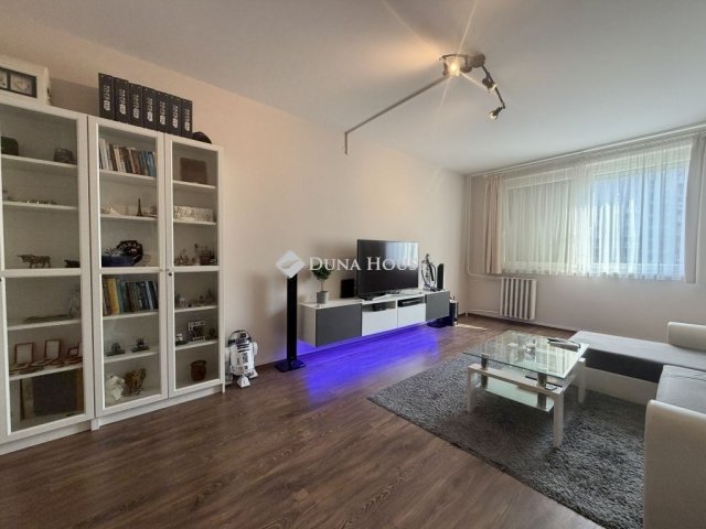Eladó panellakás, Budapesten, III. kerületben 69 M Ft, 1+2 szobás