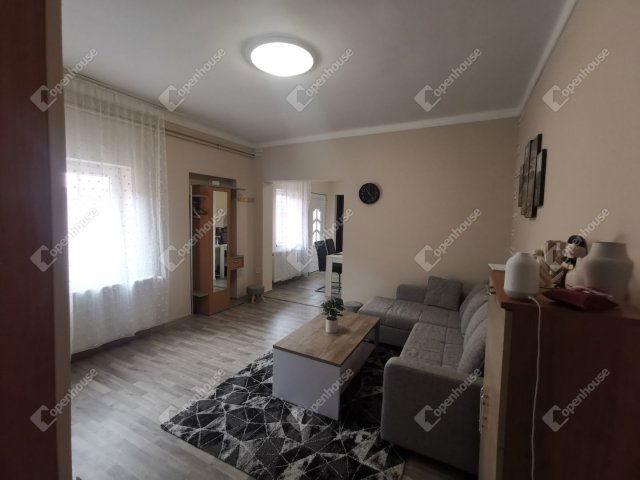 Eladó családi ház, Tótszentmártonon 38.5 M Ft, 5 szobás