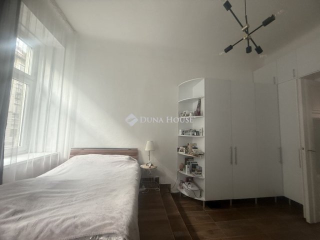 Eladó téglalakás, Budapesten, VII. kerületben 49.9 M Ft