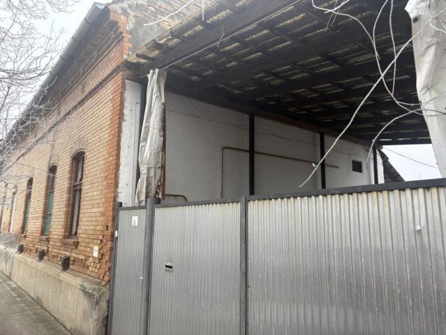 Eladó családi ház, Hódmezővásárhelyen 24.9 M Ft, 1+1 szobás