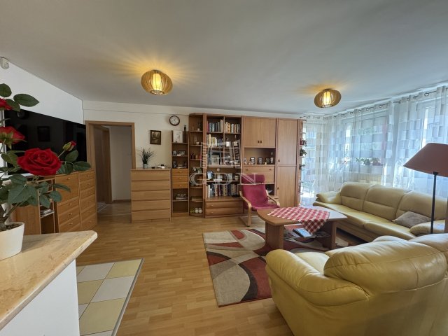 Eladó téglalakás, Budapesten, XIV. kerületben 169 M Ft, 4 szobás