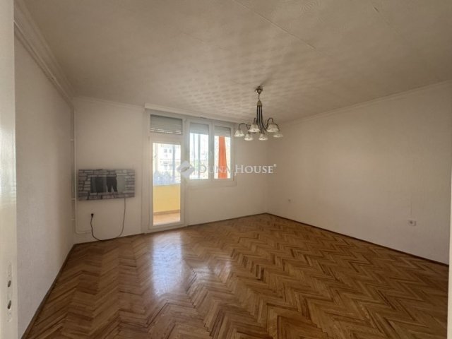 Eladó téglalakás, Kecskeméten 42.9 M Ft, 2 szobás