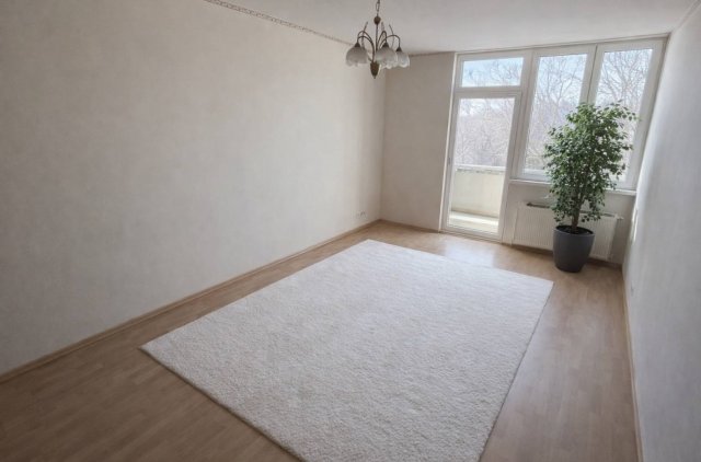 Eladó téglalakás, Nyíregyházán 37.5 M Ft, 2 szobás
