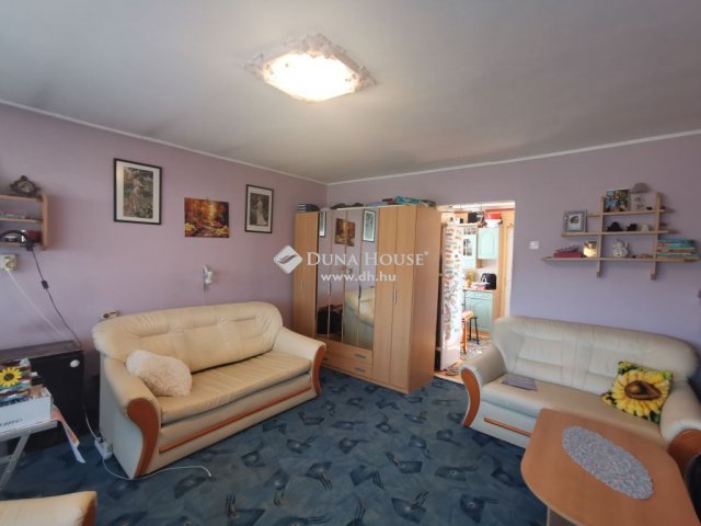 Eladó családi ház, Vértesszőlősön 20.9 M Ft, 3 szobás