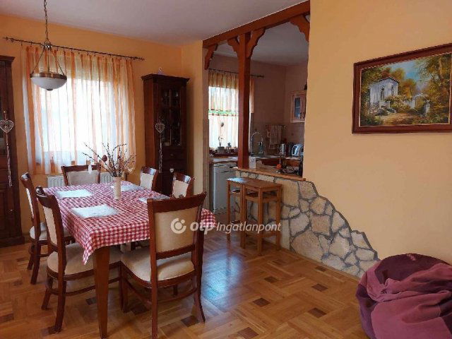 Eladó családi ház, Szajkon 98 M Ft, 2+2 szobás